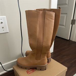Womens boots size 7.5